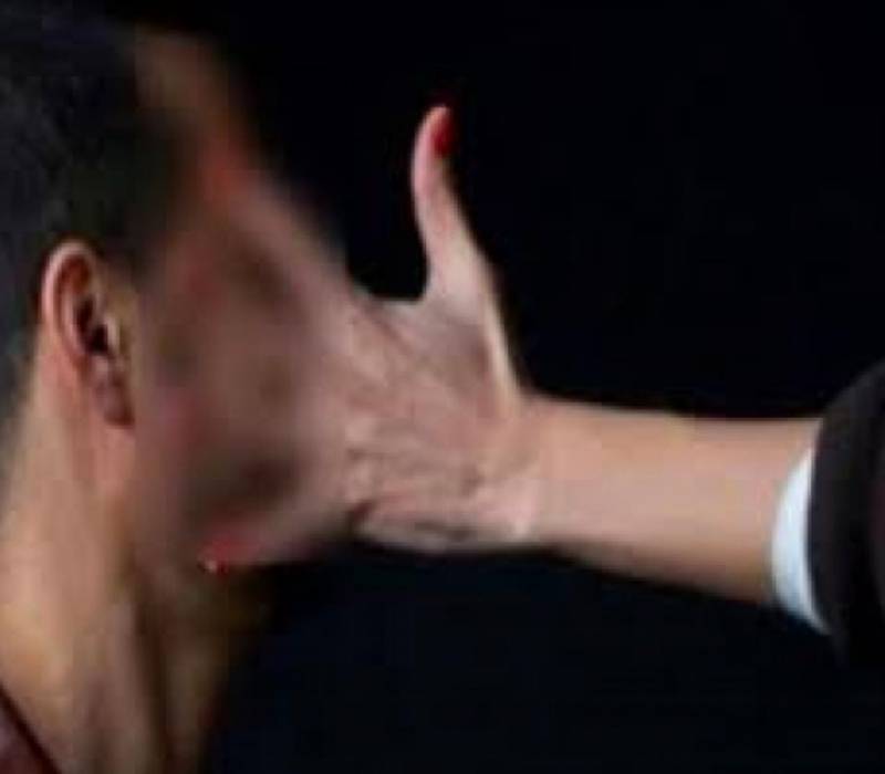 امرأة سعودية تشج رأس زوجها بكأس زجاجية بسبب حفلة..تفاصيل