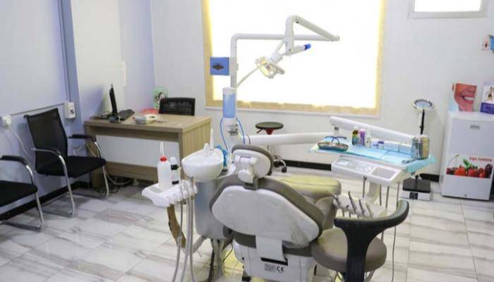صدمة في العراق.. سقوط طبيب أسنان مزيف غير حاصل على الابتدائية