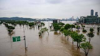 مصرع 13 شخصا وفقدان 6 آخرين جراء الأمطار الغزيرة في كوريا الجنوبية