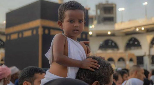 السعودية تسمح للأطفال بزيارة الحرم المكي