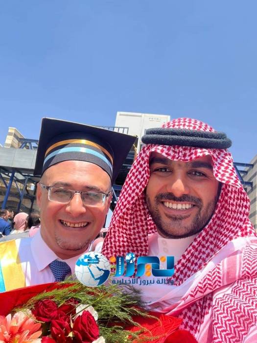 حسن ابو خوصة يُهنئ ابناؤه محمد و معتصم بحصولهم على الماجستير