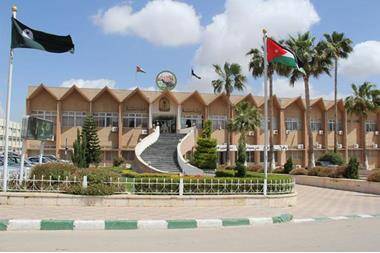 جامعة اليرموك تدعو مرشحين لإجراء المقابلات الشخصية  أسماء
