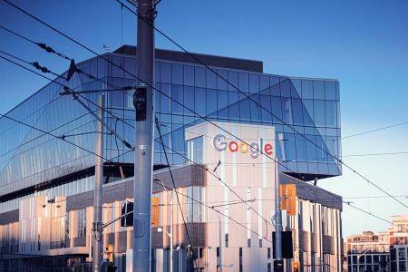 جوجل تتيح إمكانية بث مقاطع الفيديو والألعاب عن طريق Google Meet