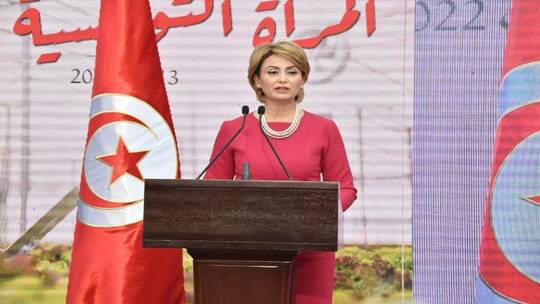 تونس.. انتقادات لظهور زوجة الرئيس سعيد وأخيه وتدخلهما في المسائل السياسية