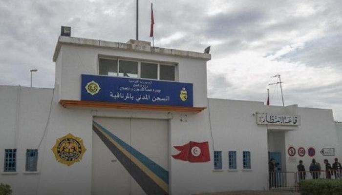بعد ضبطه بأجهزة تجسس.. وفاة سجين أوروبي في تونس
