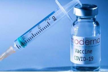 بريطانيا أول دولة توافق على لقاح خاص بالمتحور أوميكرون