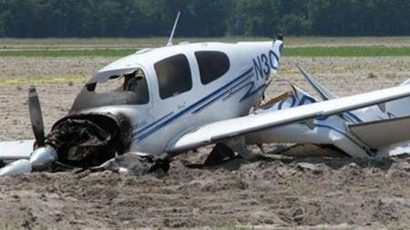 تحطم طائرة خفيفة ووفاة قائدها بعد إقلاعها من الرياض