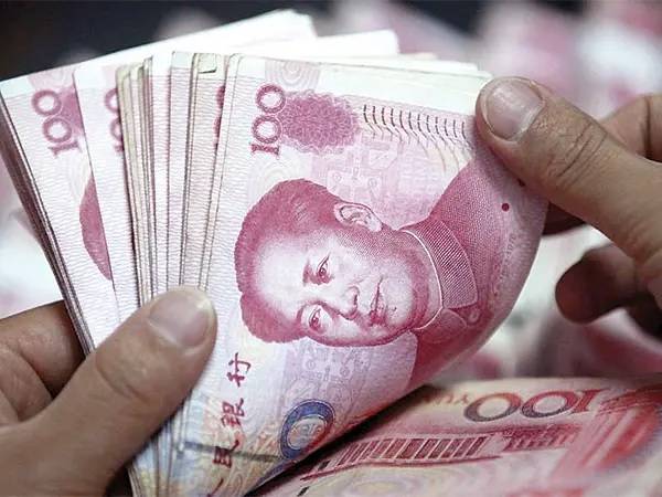 الصين تحدد سعر الدولار أمام اليوان عند 6.7863