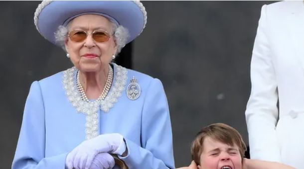 ضابط: الرجل المعتقل بقوس ونشاب بقلعة وندسور أراد قتل الملكة