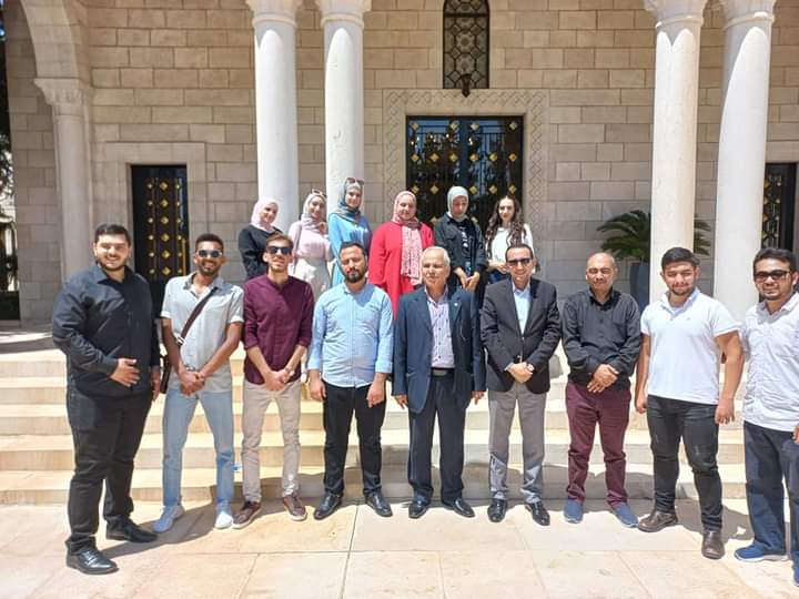 وفد طلابي من كلية الحصن الجامعية يزور  الديوان الملكي الهاشمي العامر_صور