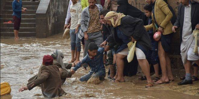 وفاة 77 شخصاً وتضرر الآلاف جراء الفيضانات في اليمن