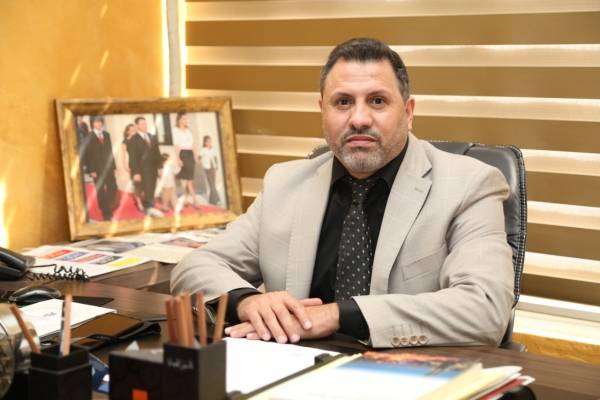 الجبور  يُهنئ الزميل قاسم الحجايا بنجاح ابنته بالثانوية العامة
