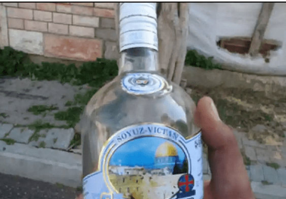 اسرائيل تضع قبة الصخرة على زجاجات الخمر