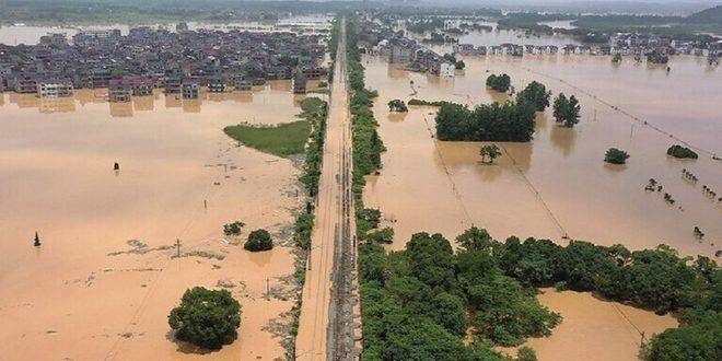 مصرع 36 شخصاً وإصابة المئات جراء الأمطار والفيضانات في باكستان
