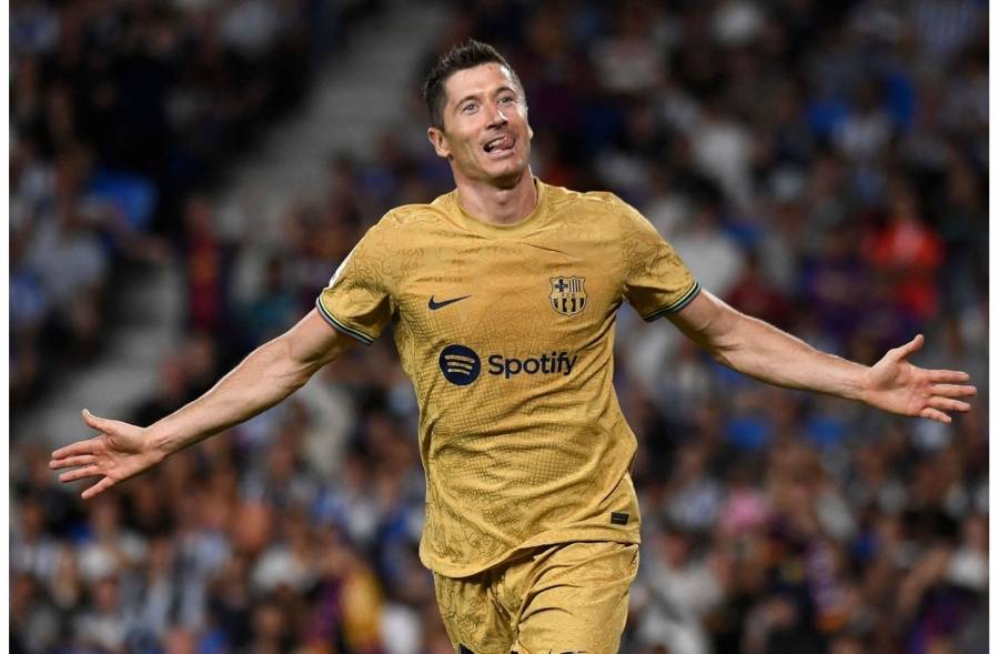 ثنائية لليفاندوفسكي بيوم عيد ميلاده تمنح الفوز الأول لبرشلونة هذا الموسم بالدوري الإسباني