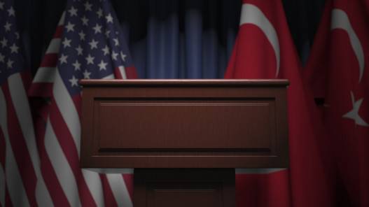 الولايات المتحدة تحذر من خطر عقوبات على تركيا بسبب علاقاتها مع روسيا