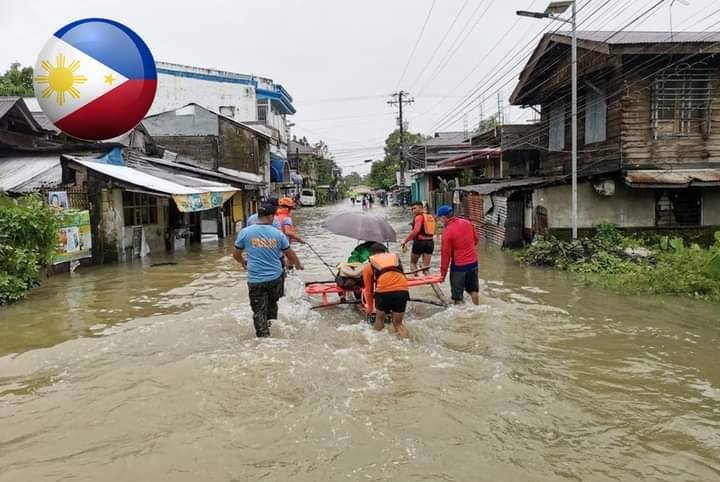الفلبين تعلق العمل الحكومي والمدارس