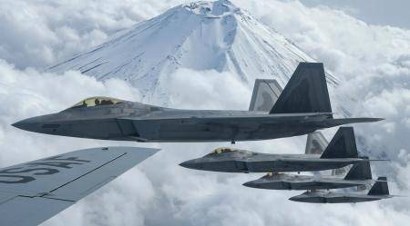 الناتو يدق ناقوس خطر القطب الشمالي .. العالم يحبس أنفاسه