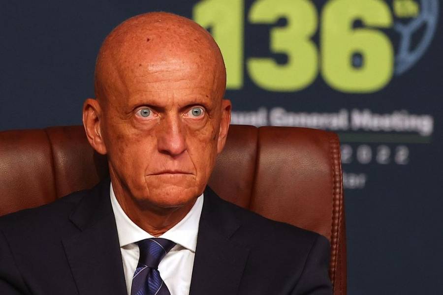 رئيس لجنة الحكام بالاتحاد الدولي لكرة القدم كولينا: تقنية VAR ستحقق المزيد من الإنصاف