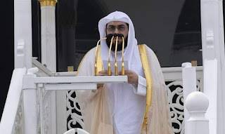 إمام وخطيب المسجد الحرام: الإخلاصِ وصدقِ التوكل على الله