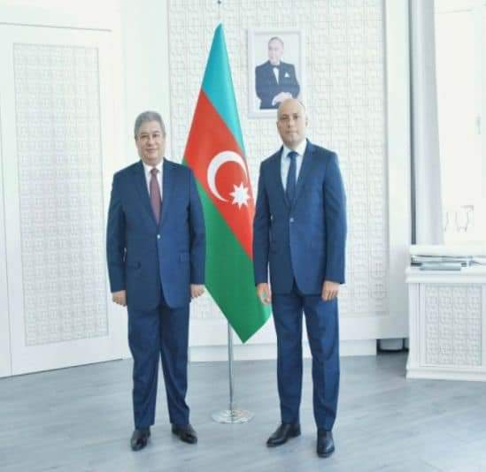 السفير المصري لدى أذربيجان يلتقي وزير الثقافة الأذري