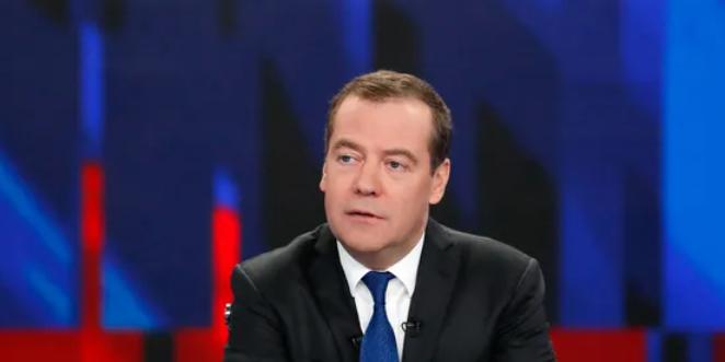 ميدفيديف: الحلم الأميركي بتفكك روسيا يقود إلى الهلاك