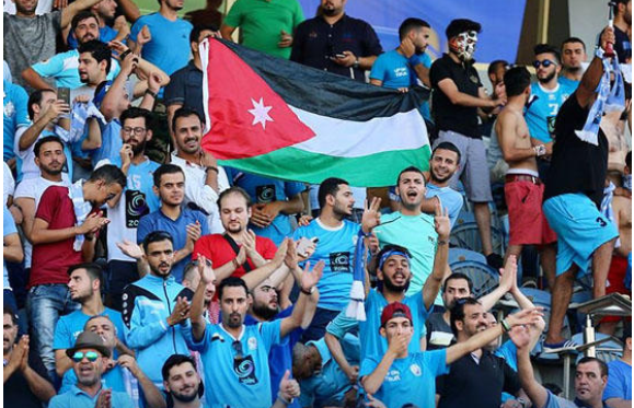 تكفيل 16 مشجعاً فيصلاوياً اقتحموا أرضية الملعب