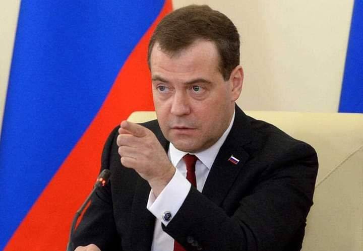 ميدفيديف يتهم ألمانيا بشن «حرب هجينة» على موسكو