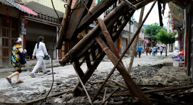 قتلى بزلزال عنيف في الصين.. الأقوى منذ عام 2017