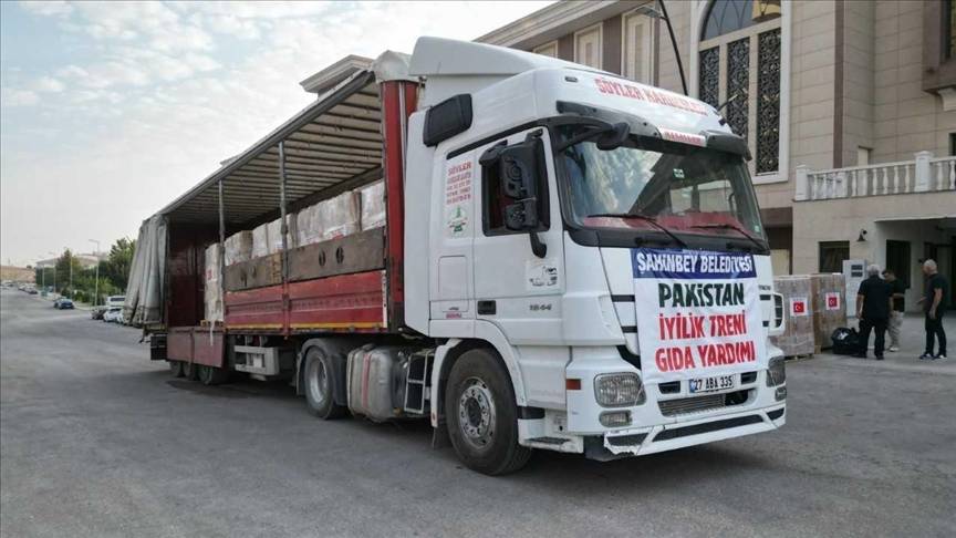 بلدية تركية ترسل مساعدات للمتضررين من فيضانات باكستان