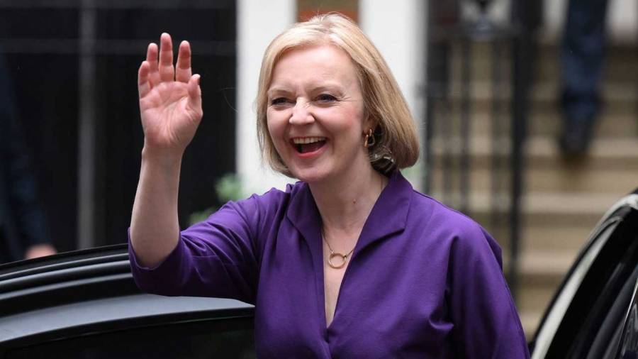 ليز تراس تتولى رسميا منصب رئيسة وزراء بريطانيا