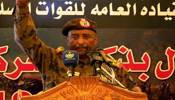 البرهان يحذر من المساس بالمؤسسة العسكرية