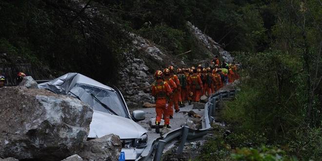 مصرع 74 شخصاً وفقدان 26 آخرين إثر زلزال مدمر جنوب غرب الصين