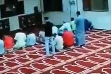 وفاة رجل أثناء تأديته صلاة الفجر في مصر