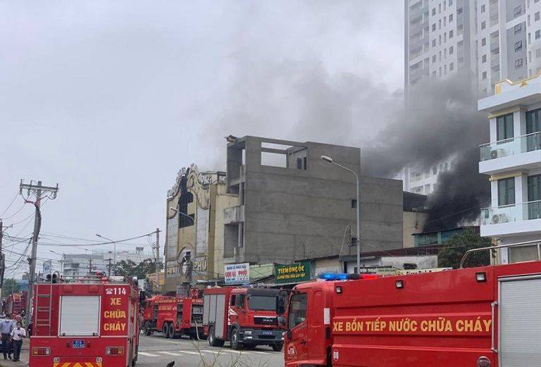 12 قتيلًا و11 جريحًا إثر حريق في حانة كاريوكي بفيتنام