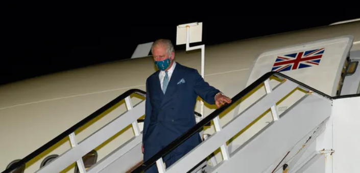 ولي العهد البريطاني يتوجه إلى مقر إقامة الملكة