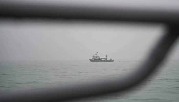 لغم شارد يصيب سفينة رومانية في البحر الأسود