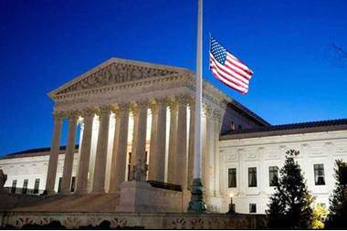 المحكمة العليا الأمريكية تفتح أبوابها للجمهور بعد إغلاق طويل