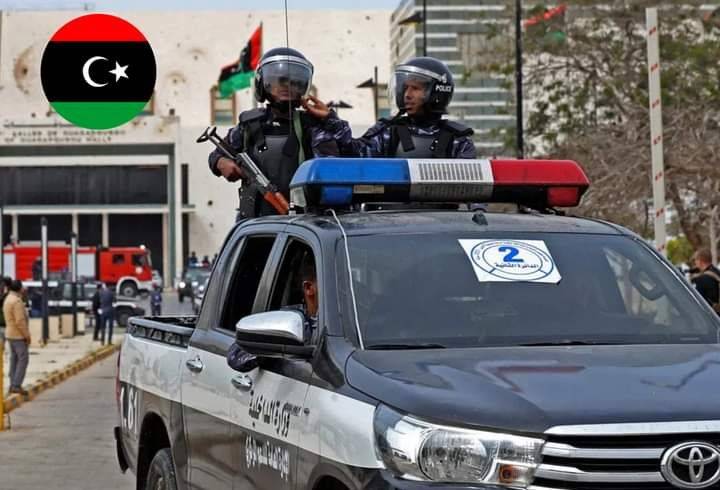 مسلحون يهاجمون مقراً للشرطة جنوب غربي العاصمة الليبية