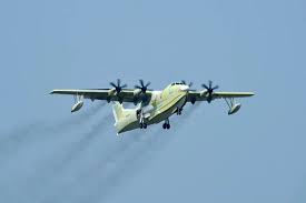 الصين تنجح في اختبار ثاني طائرة إطفاء برمائية عملاقة