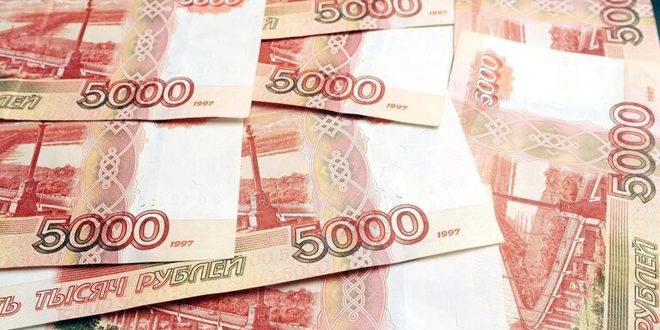 الحكومة الروسية تخصص نحو مئة مليار روبل لتحسين استقرار الاقتصاد الوطني