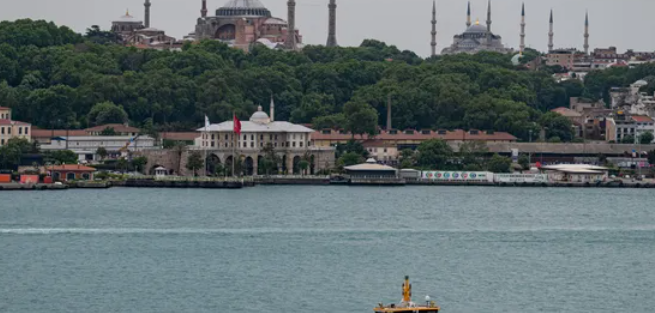 تركيا.. فائض في الميزانية وفيتش ترفع توقعات النمو