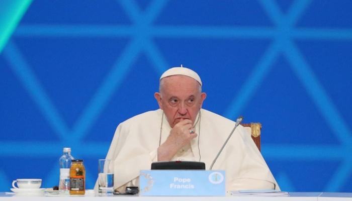 مقبول أخلاقيا.. البابا يؤيد إرسال أسلحة إلى أوكرانيا