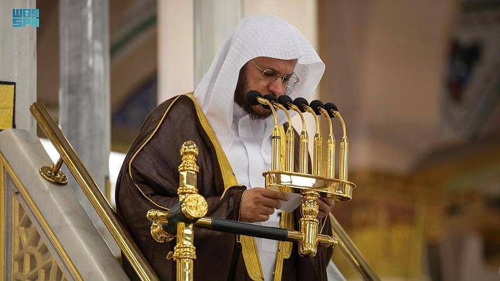 إمام المسجد النبوي: كلما ازداد إيمان العبد وتعلقه بربه.. ازداد حرصه على الدعاء