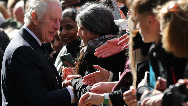 زحام النظرة الأخيرة.. دعوات للحد من طابور وداع الملكة