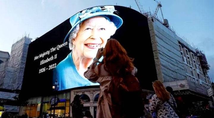 8 أشياء متوقفة وممنوعة في حداد بريطانيا