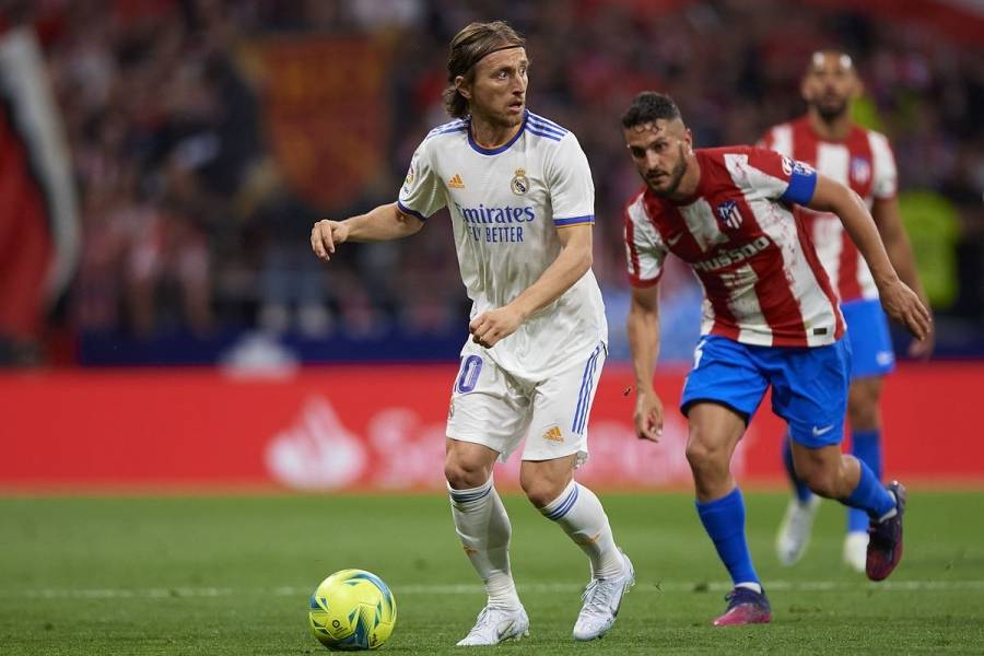 من أجل الصدارة.. ترقب في برشلونة لديربي مدريد