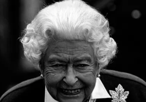 على مدار 7 عقود.. محطات فارقة في حياة الملكة إليزابيث