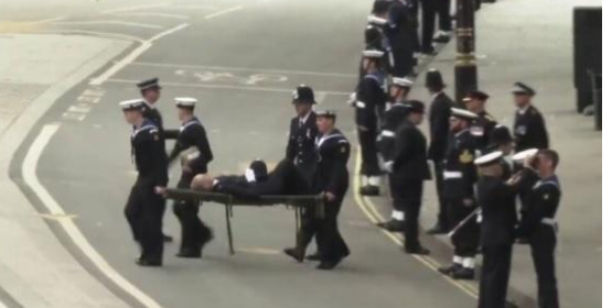 إغماء ضابط أثناء مراسم تشييع الملكة إليزابيث