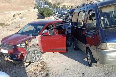 3 إصابات بحادث بين 3 مركبات على شارع الأردن